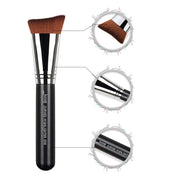 Curved Highlighter Brush For Makeup Contour Precision