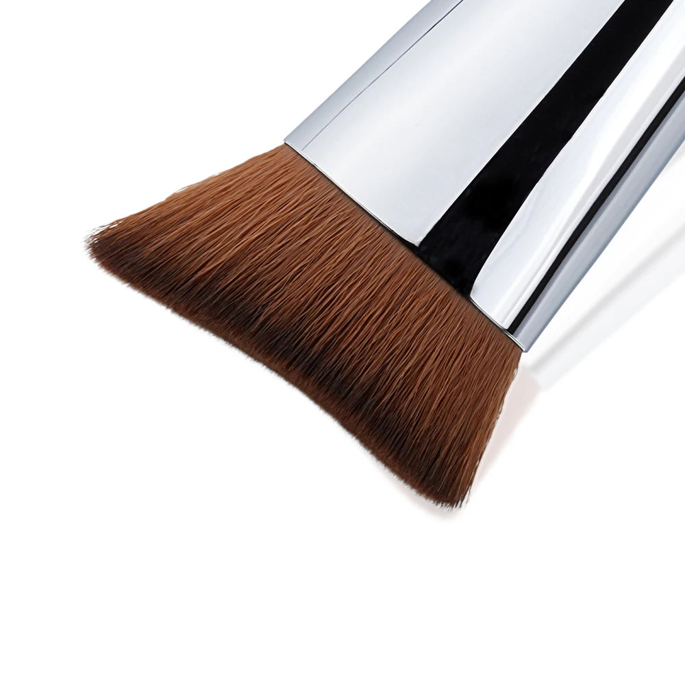 Curved Highlighter Brush For Makeup Contour Precision