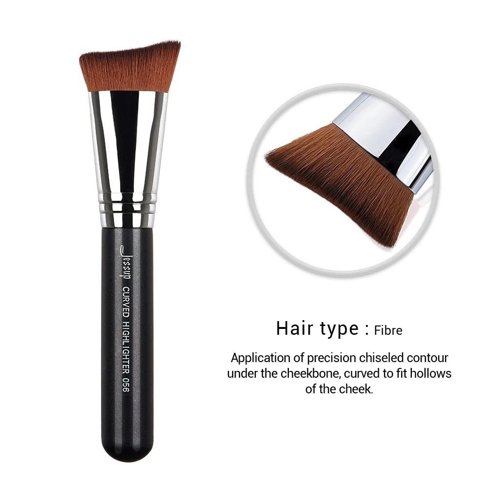 Curved Highlighter Brush For Makeup Contour Precision